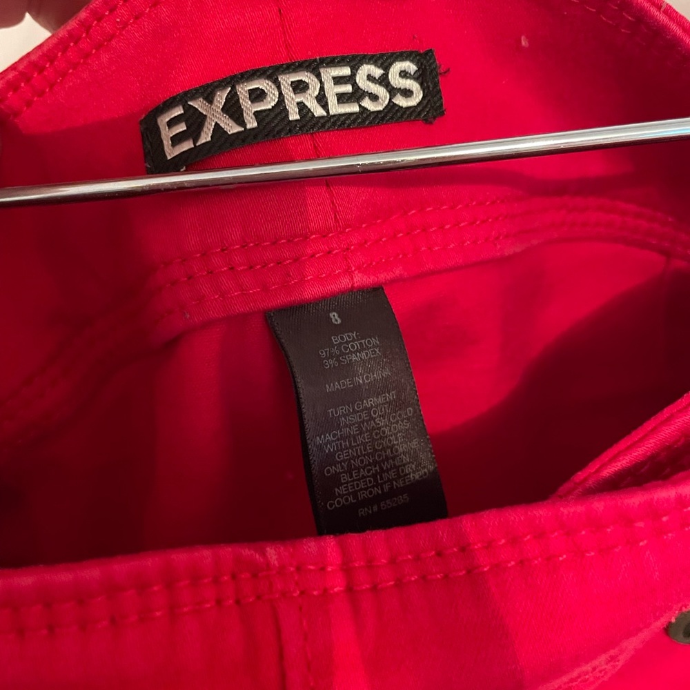 Express Red Shorts - Picture 3 of 3